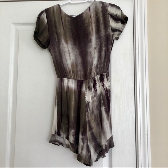 Green Tie Dye Romper - Picture 2 of 3